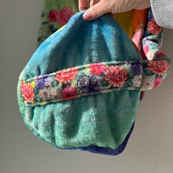 JOHNNY WAS COZY FLORAL BAG - Picture 6 of 6